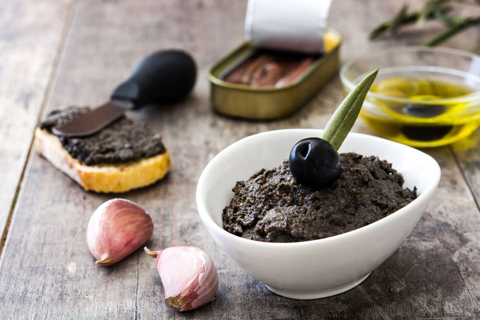 11tapenade anchoas y aceitunas negras