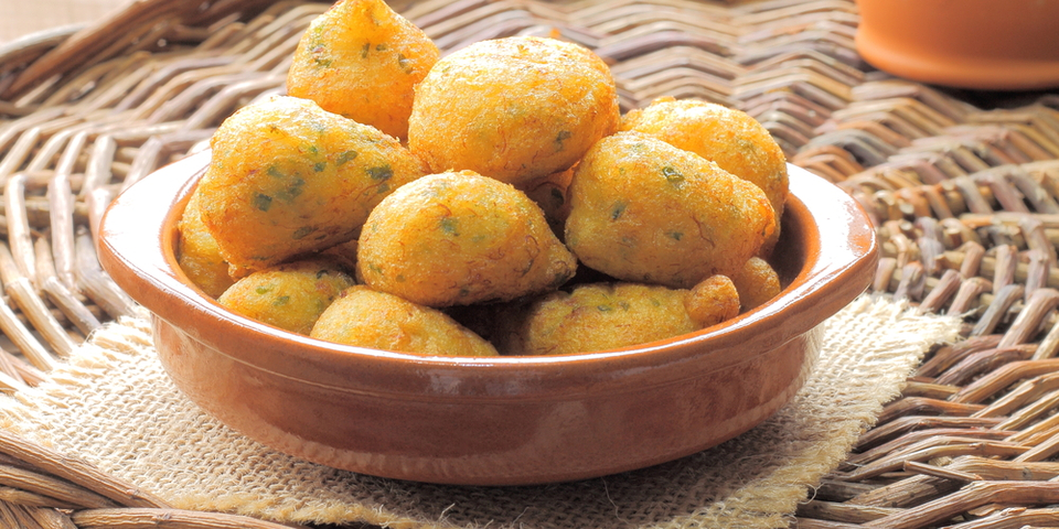 11Buñuelos de patata y atún